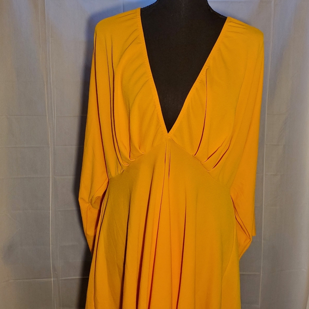 Mustard color Boohoo Plunge kimono sleeve skater dress